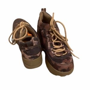 Steve Madden Camo Tennis Shoes